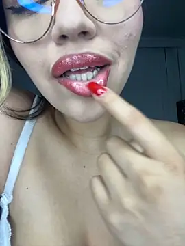 Snapshot of IamCloe chatting on February 2025 11:58:02 PM IamCloe online show from February 2025 11:58:02 PM