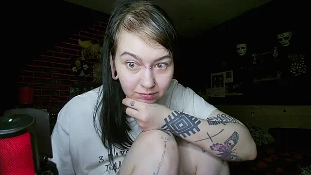 Snapshot of MoorderxDoll chatting on June 2026 07:25:02 PM MoorderxDoll online show from June 2026 07:25:02 PM