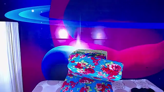 Snapshot of Cristalxxts chatting on January 2025 05:15:01 PM Cristalxxts online show from January 2025 05:15:01 PM