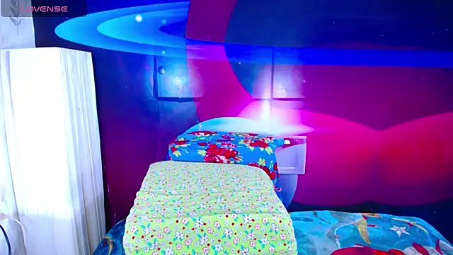 Snapshot of Cristalxxts chatting on October 2025 08:36:02 PM Cristalxxts online show from October 2025 08:36:02 PM