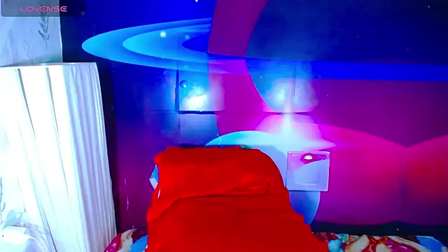 Snapshot of Cristalxxts chatting on December 2025 06:48:01 PM Cristalxxts online show from December 2025 06:48:01 PM