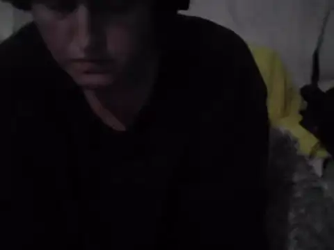 Snapshot of DragoneSFR chatting on January 2025 09:04:02 PM DragoneSFR online show from January 2025 09:04:02 PM