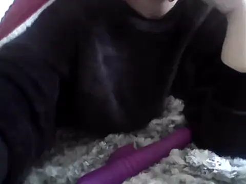 Snapshot of DragoneSFR chatting on March 2025 03:06:01 PM DragoneSFR online show from March 2025 03:06:01 PM