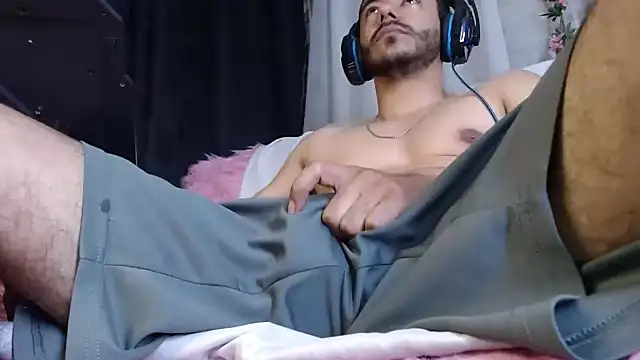 Snapshot of Tommhot chatting on January 2025 09:19:02 AM Tommhot online show from January 2025 09:19:02 AM