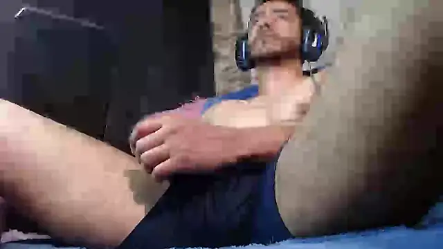 Snapshot of Tommhot chatting on February 2025 10:43:02 PM Tommhot online show from February 2025 10:43:02 PM