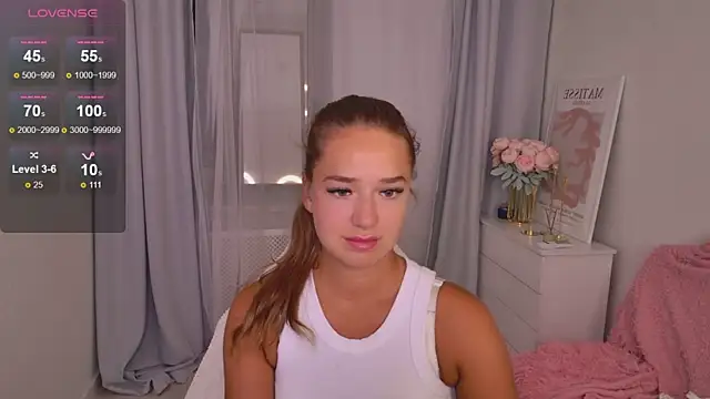 Snapshot of LovelyJessie chatting on September 2025 01:55:02 PM LovelyJessie online show from September 2025 01:55:02 PM