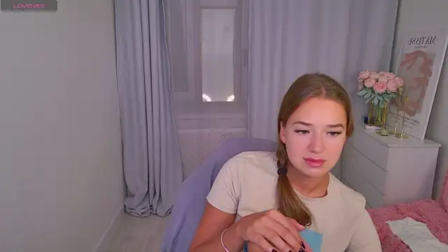 Snapshot of LovelyJessie chatting on September 2025 03:24:02 PM LovelyJessie online show from September 2025 03:24:02 PM