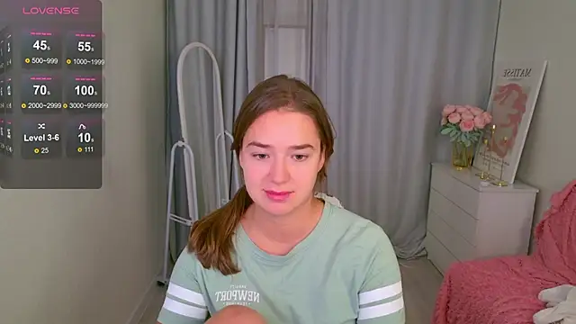 Snapshot of LovelyJessie chatting on November 2025 01:43:01 PM LovelyJessie online show from November 2025 01:43:01 PM