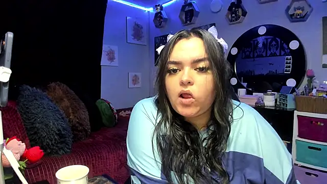 Snapshot of Luise_Meyrink chatting on March 2026 04:06:01 AM Luise Meyrink online show from March 2026 04:06:01 AM