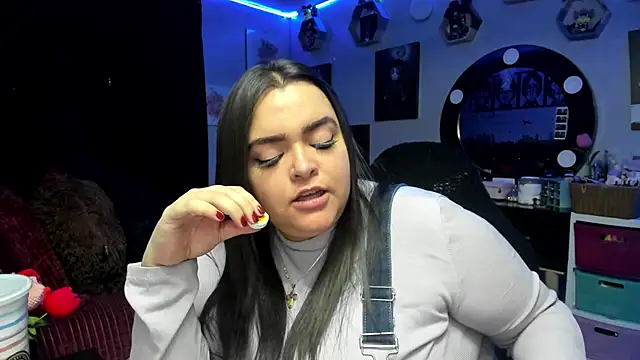 Snapshot of Luise_Meyrink chatting on March 2026 02:46:01 AM Luise Meyrink online show from March 2026 02:46:01 AM