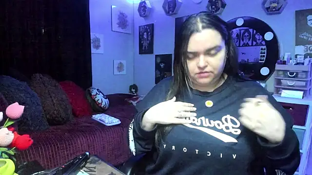 Snapshot of Luise_Meyrink chatting on April 2026 03:07:02 AM Luise Meyrink online show from April 2026 03:07:02 AM