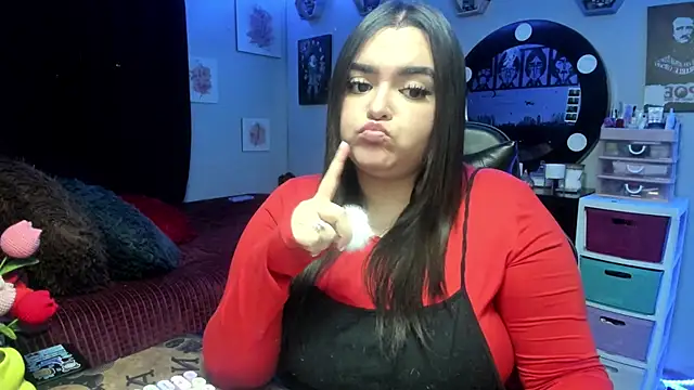 Snapshot of Luise_Meyrink chatting on April 2026 03:21:01 AM Luise Meyrink online show from April 2026 03:21:01 AM