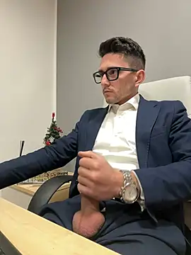 Snapshot of masterboss_ chatting on December 2024 12:27:01 PM masterboss  online show from December 2024 12:27:01 PM