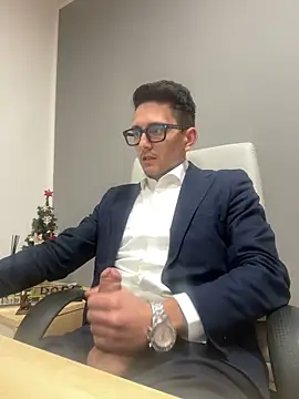 Snapshot of masterboss_ chatting on January 2025 01:03:01 PM masterboss  online show from January 2025 01:03:01 PM