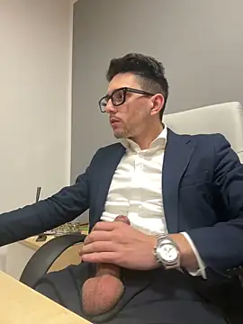 Snapshot of masterboss_ chatting on January 2025 12:41:02 PM masterboss  online show from January 2025 12:41:02 PM