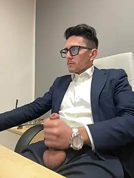 Snapshot of masterboss_ chatting on January 2025 12:52:01 PM masterboss  online show from January 2025 12:52:01 PM