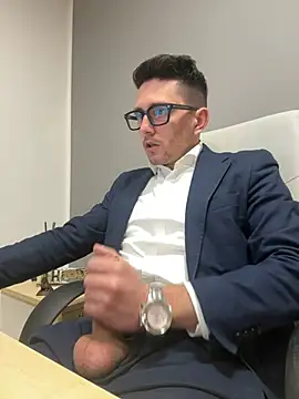 Snapshot of masterboss_ chatting on February 2025 12:39:02 PM masterboss  online show from February 2025 12:39:02 PM