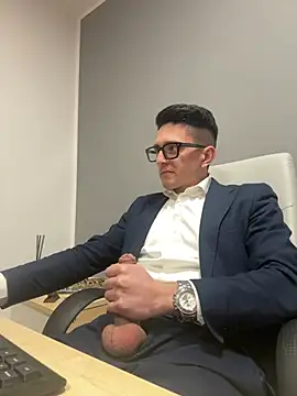 Snapshot of masterboss_ chatting on February 2025 01:10:02 PM masterboss  online show from February 2025 01:10:02 PM