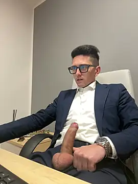 Snapshot of masterboss_ chatting on February 2025 01:28:02 PM masterboss  online show from February 2025 01:28:02 PM