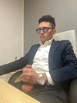 Snapshot of masterboss_ chatting on February 2025 12:34:01 PM masterboss  online show from February 2025 12:34:01 PM