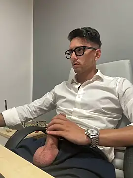 Snapshot of masterboss_ chatting on September 2025 11:43:01 AM masterboss  online show from September 2025 11:43:01 AM