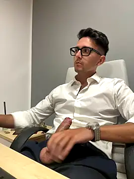 Snapshot of masterboss_ chatting on September 2025 12:16:02 PM masterboss  online show from September 2025 12:16:02 PM