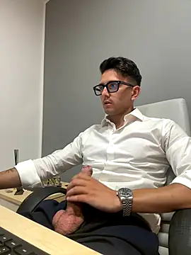 Snapshot of masterboss_ chatting on September 2025 11:45:02 AM masterboss  online show from September 2025 11:45:02 AM