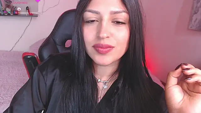 MissDennise online show from September 2025 05:35:02 PM