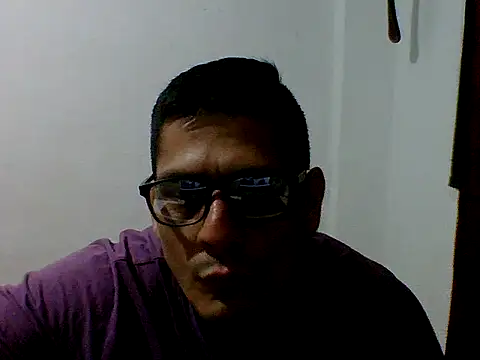Snapshot of Yeyeyleidi chatting on April 2026 01:56:02 AM Yeyeyleidi online show from April 2026 01:56:02 AM