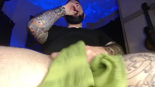 zedizded77 online show from October 2025 02:53:01 AM