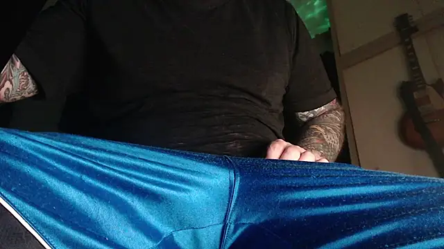 zedizded77 online show from October 2025 12:23:01 AM