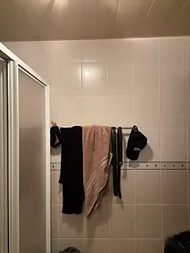 Snapshot of hihi0169 chatting on December 2024 02:17:02 PM hihi0169 online show from December 2024 02:17:02 PM