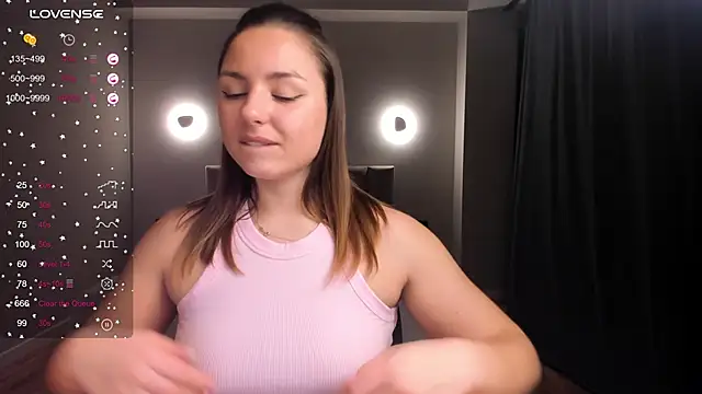 ThreeshaWhite online show from February 2025 04:22:01 PM