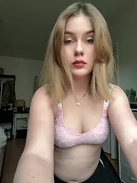 MaribelRiver online show from March 2025 12:02:02 PM