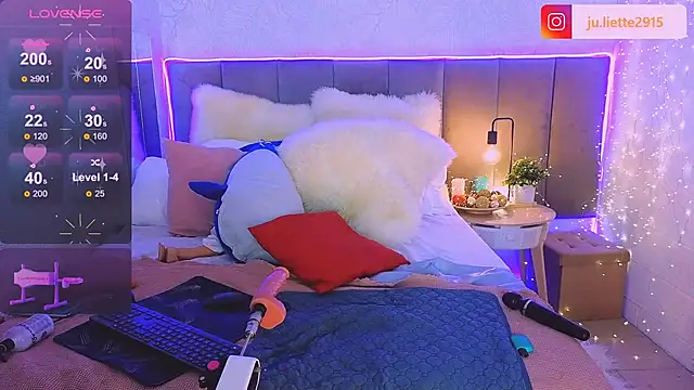 JulietteVolpeWyorika online show from January 2025 11:26:01 PM