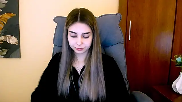 Lili magic online show from January 2025 03:25:01 PM