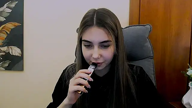 Lili magic online show from February 2025 03:42:01 PM