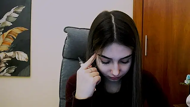 Lili magic online show from February 2025 12:27:01 PM