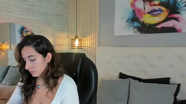 emma  smith1 online show from March 2025 01:05:02 PM