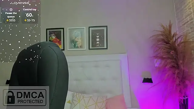 Snapshot of emma__smith1 chatting on April 2026 10:42:01 AM emma smith1 online show from April 2026 10:42:01 AM