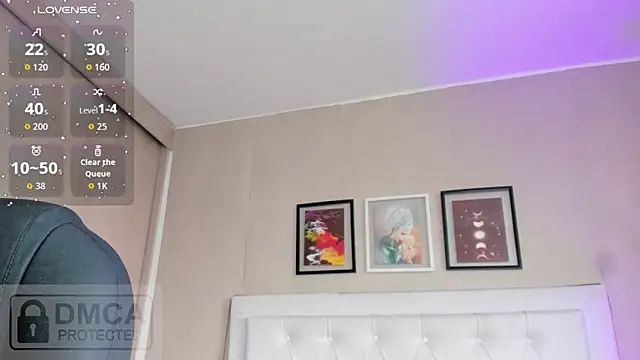 Snapshot of emma__smith1 chatting on April 2026 12:52:02 PM emma smith1 online show from April 2026 12:52:02 PM