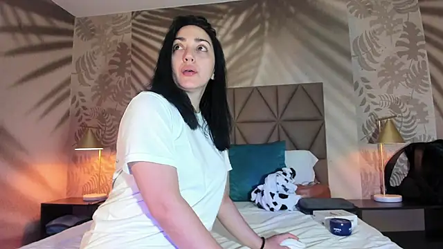 LIAH IZUMI online show from October 2025 10:54:02 AM