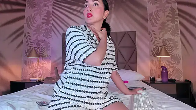 Snapshot of LIAH_IZUMI chatting on April 2026 01:23:01 PM LIAH IZUMI online show from April 2026 01:23:01 PM