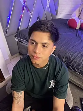 Niicky1  online show from December 2024 08:36:02 PM