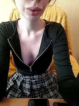 Snapshot of Elza_kom chatting on March 2026 04:50:01 AM Elza kom online show from March 2026 04:50:01 AM