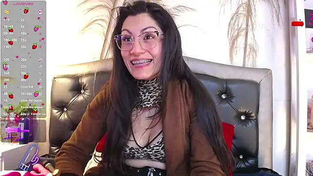 Rapunzeell  online show from February 2025 01:53:02 PM