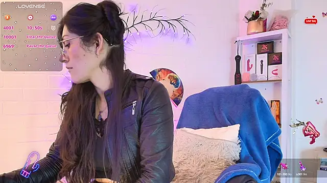 Rapunzeell  online show from September 2025 02:50:02 PM