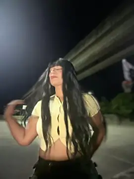 Snapshot of RavenM8 chatting on April 2026 12:38:02 AM RavenM8 online show from April 2026 12:38:02 AM