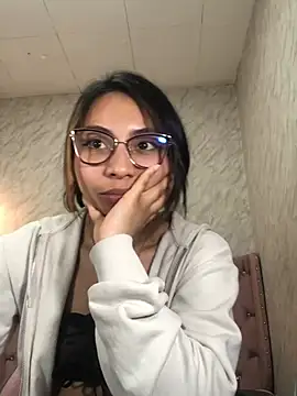 Snapshot of XSmaggiiee chatting on December 2024 08:42:02 AM XSmaggiiee online show from December 2024 08:42:02 AM