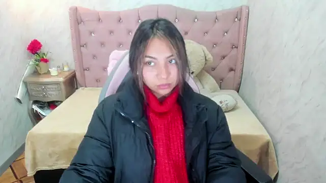 Snapshot of XSmaggiiee chatting on January 2025 02:40:01 AM XSmaggiiee online show from January 2025 02:40:01 AM